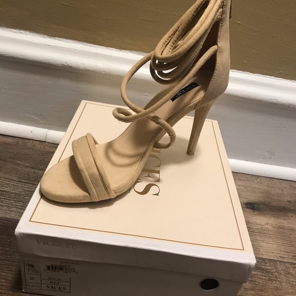 NIB VICES HEELS - Multiple Sizes - Picture 2 of 6